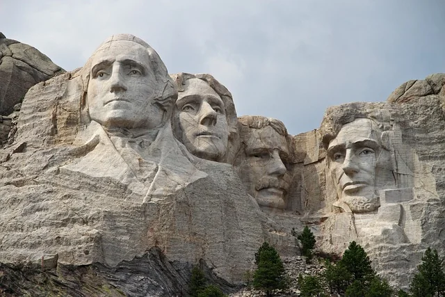 Le Mont Rushmore et ses présidents sculptés dans la roche, Dakota du Sud